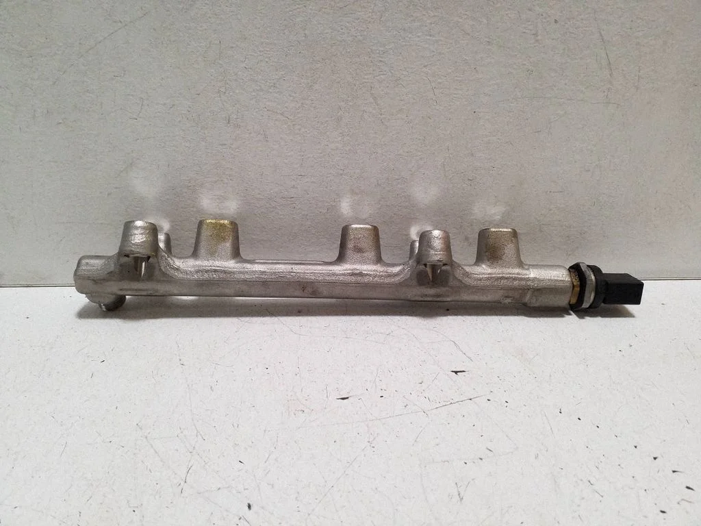 Fuel main line pipe 05C133320A