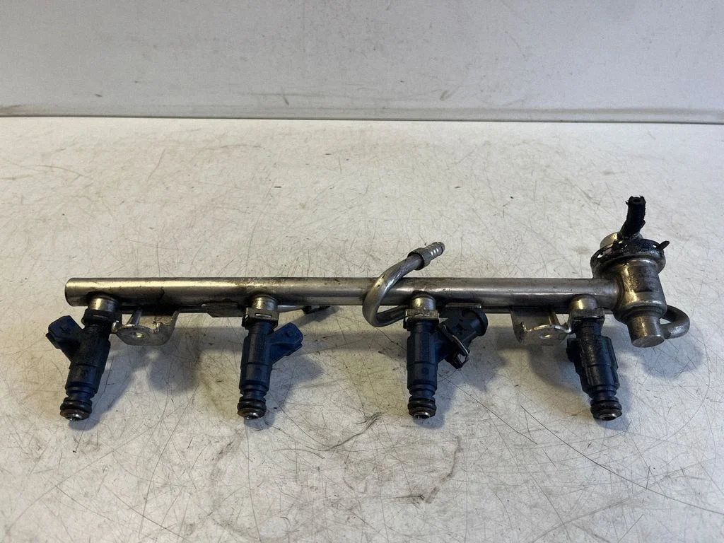 Fuel main line pipe 06B133681 – Volkswagen Passat B5.5 (2001-2005)