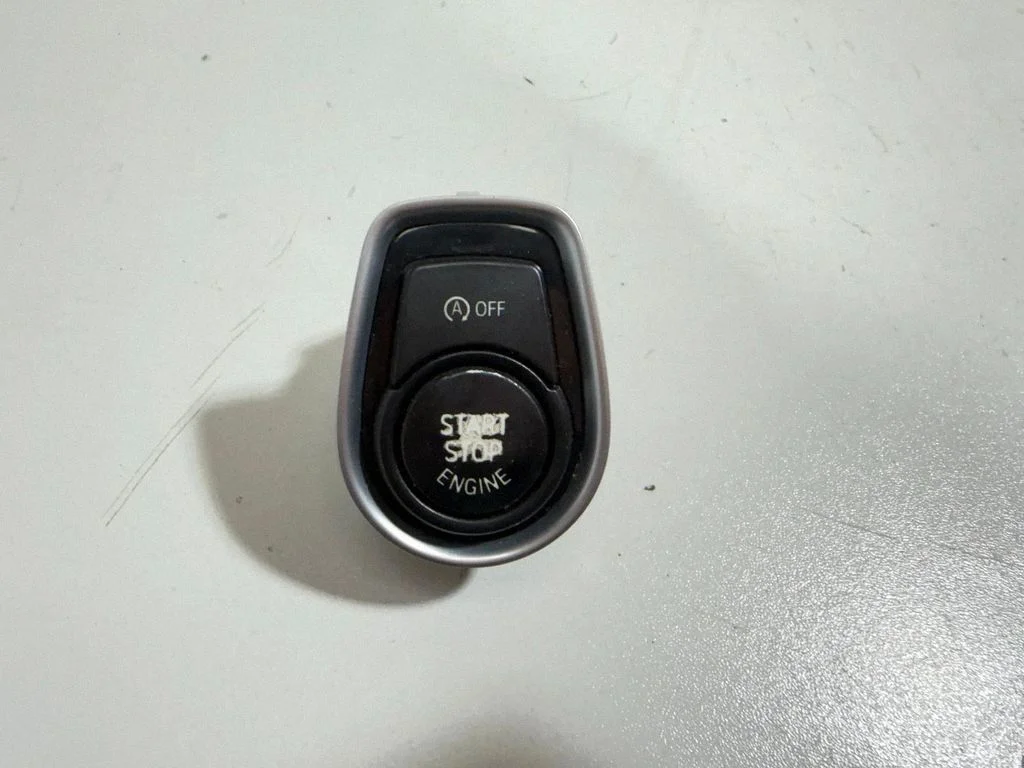 Automobilio užvedimo jungtukas