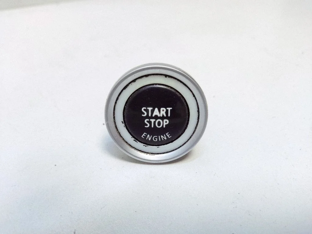 Przycisk start/stop silnika 9154945