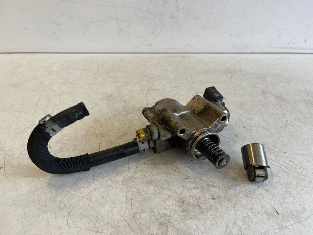 Fuel injection high pressure pump 03H127025