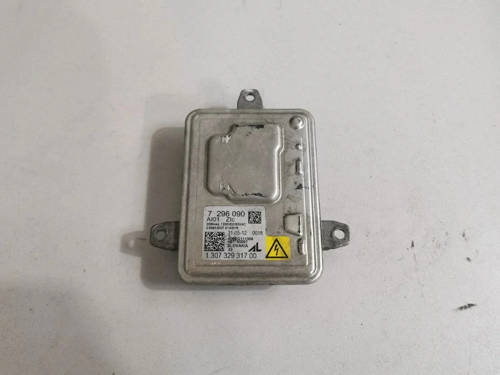 Xenon vadības bloks 7296090
