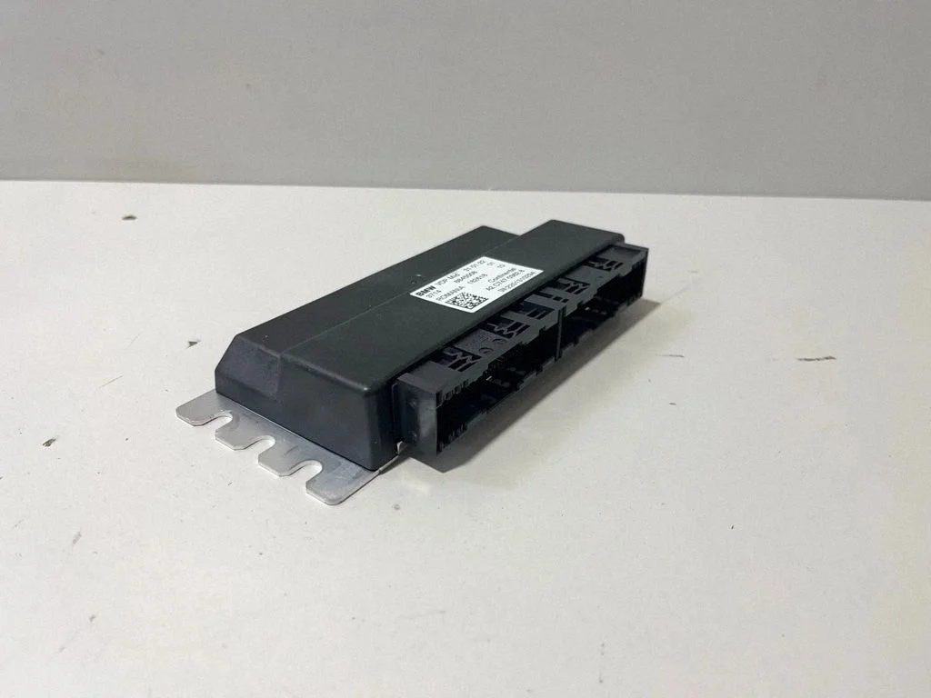 Balstiekārtas vadības bloks 8845508