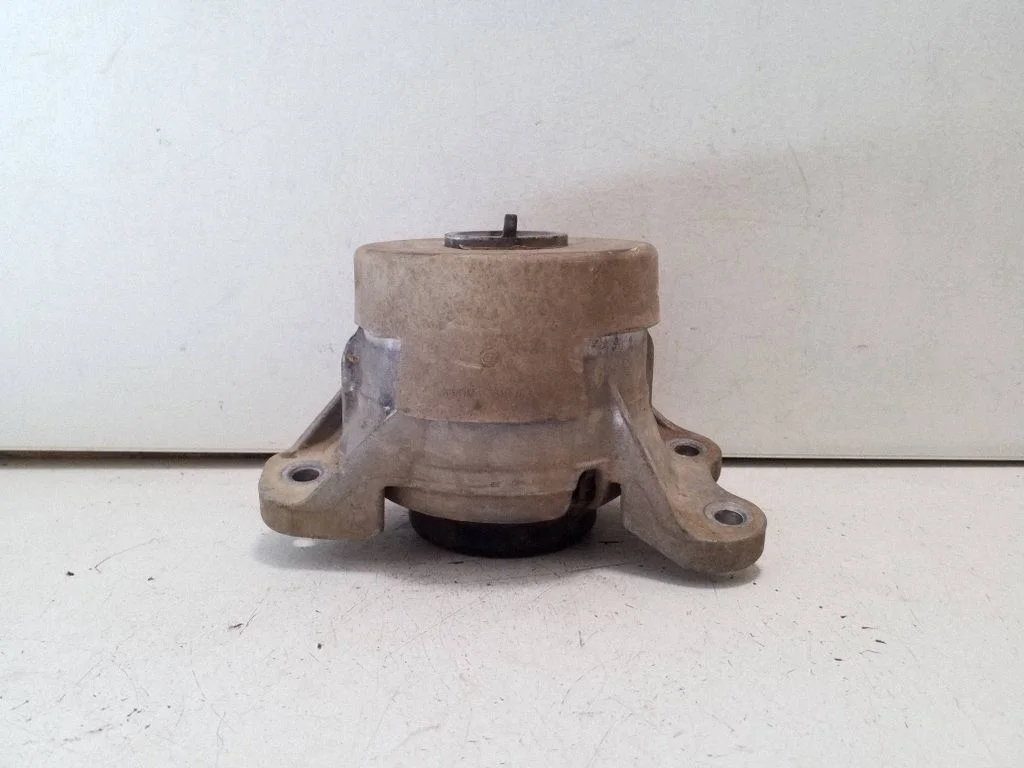 Engine mount bracket A2532401100
