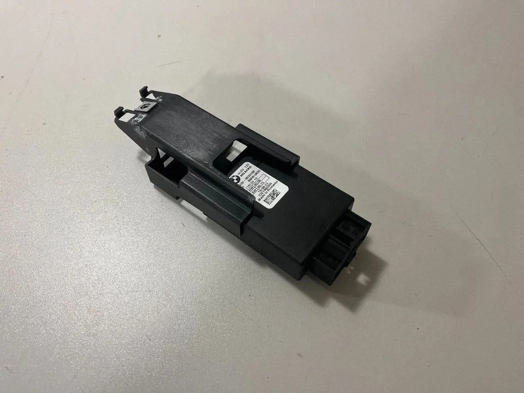 Stūres pastiprinātāja vadības bloks 9630188