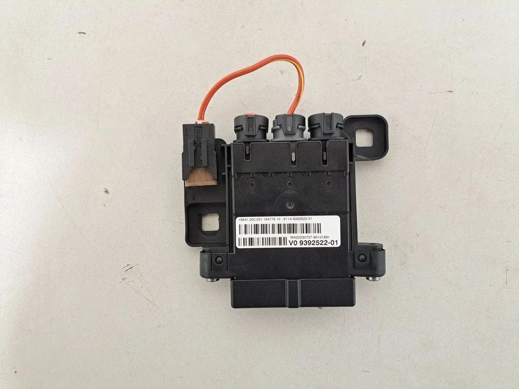 Plusa vadu savienojuma mezgls 9392522