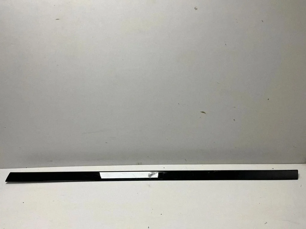 Listwa drzwi przednich – BMW XM (2022-)