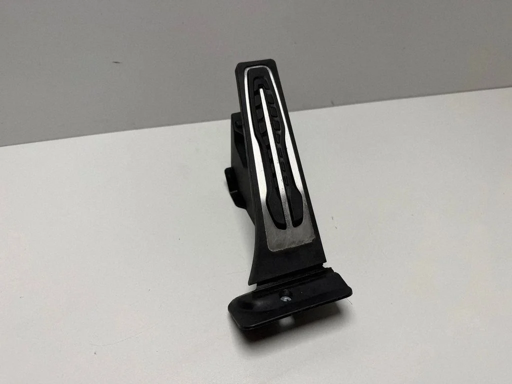 Accelerator throttle pedal 5A47458