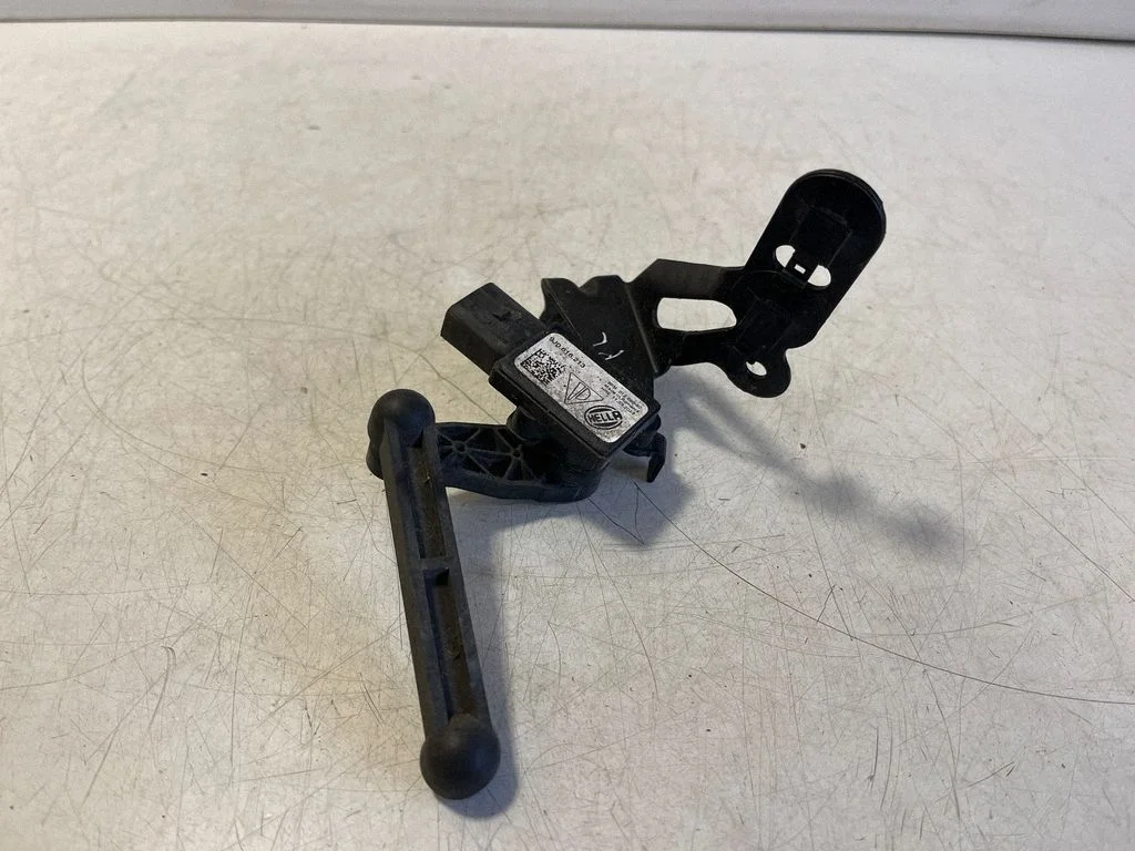 Headlight/headlamp level sensor 9J0616213