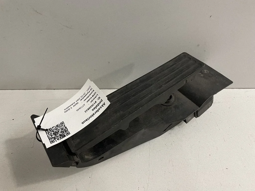 Gaasipedaal – BMW 5-seeria E60 E61 (2004-2010)