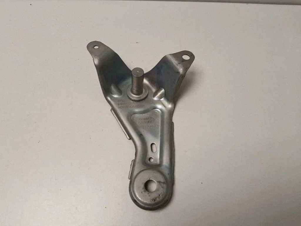 Battery bracket 8841432