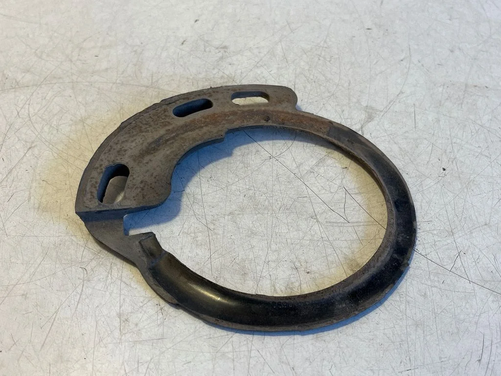 Front coil spring rubber mount – Mercedes-Benz Vito Viano W447 (2014-)