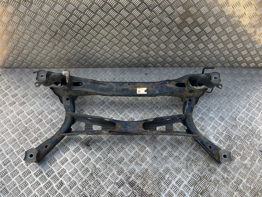 Tagumine abiraam 3Q0505235AH