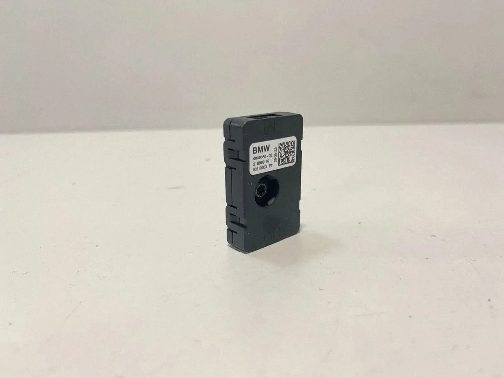 Antenas pastiprinātājs 6839355