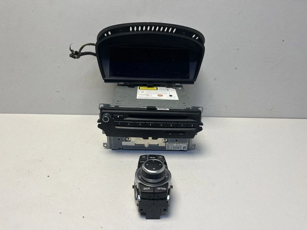 Radio/CD/DVD atskaņotājs/navigācija 9211969