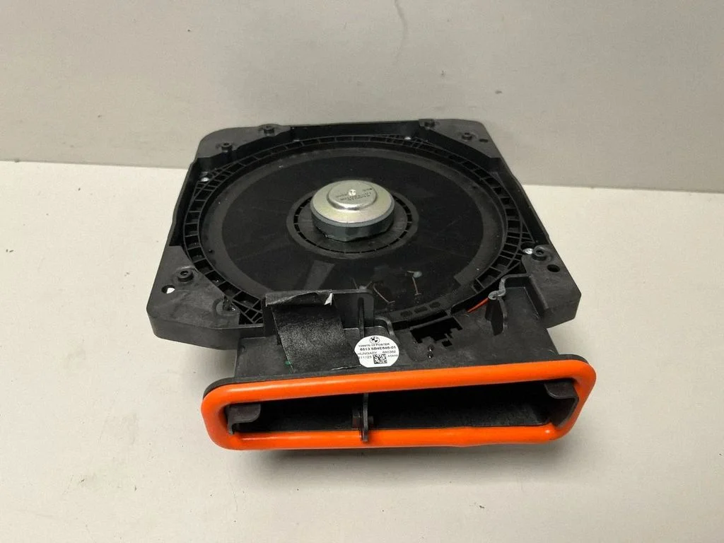 Subwoofer speaker 5B4E646 – BMW X1 U11 (2022-)