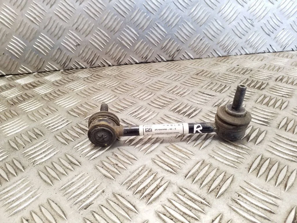 Rear anti-roll bar/stabilizer link 104449600E