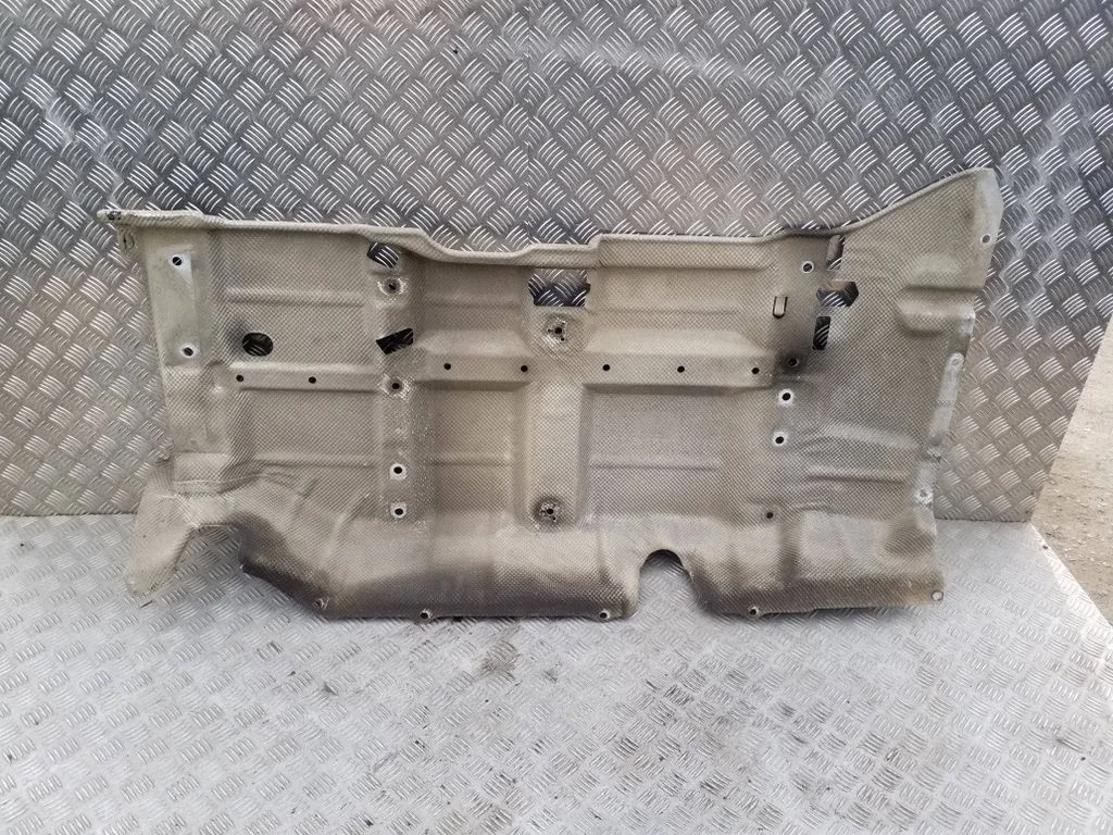 Exhaust heat shield – Volkswagen Transporter - Caravelle T5 (2003-2015)
