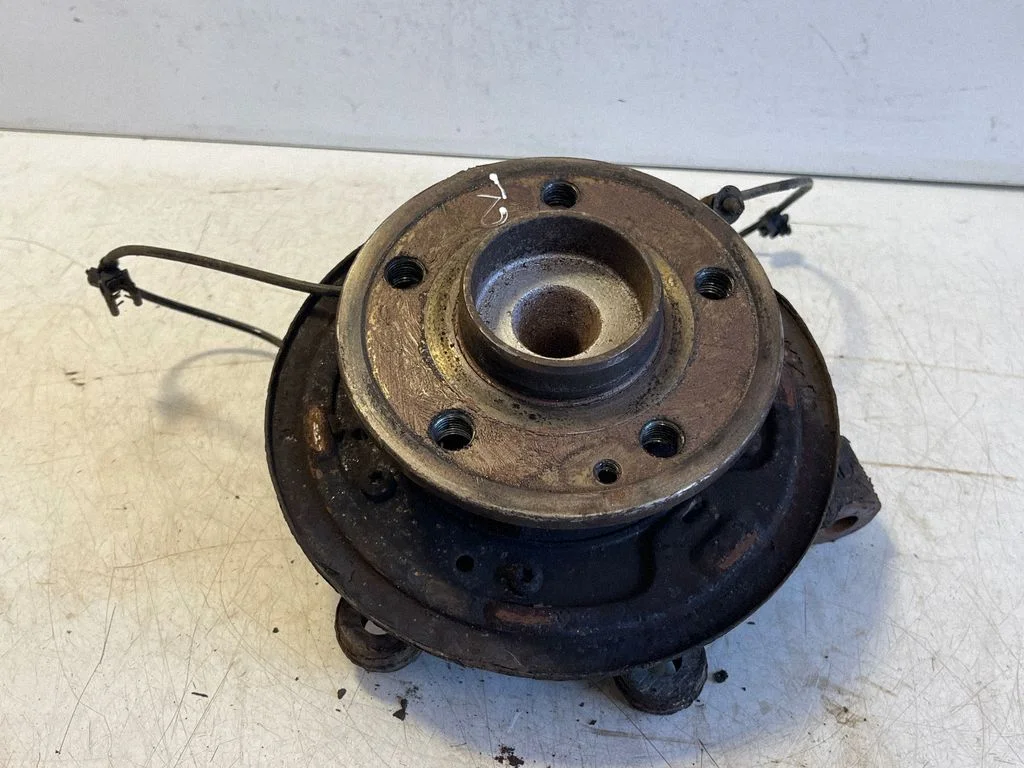 Rear wheel hub A4473570106