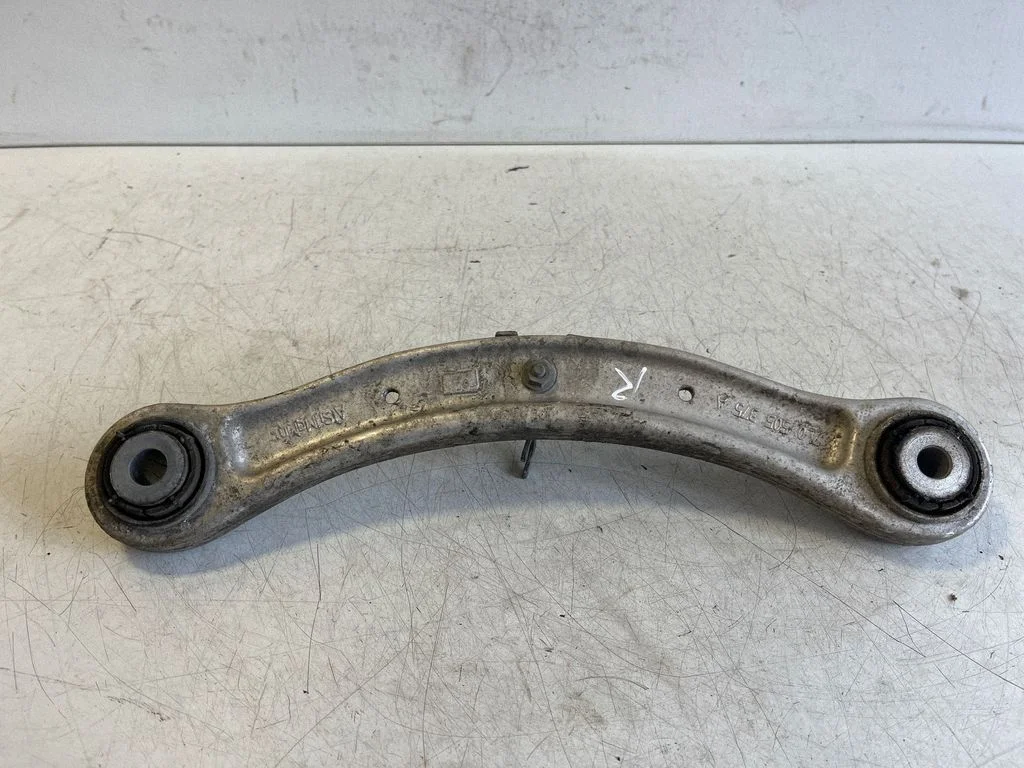 Tagumine õõtshoob 7L0505375A