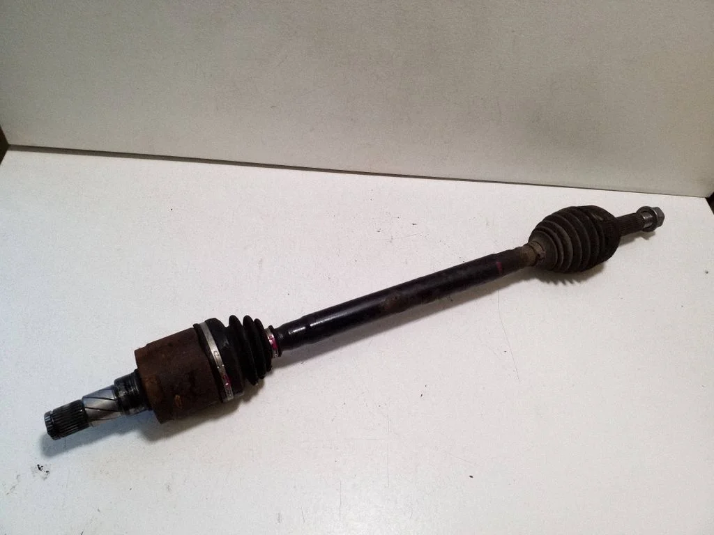 Rear driveshaft 100771901B – Tesla Model S (2012-)