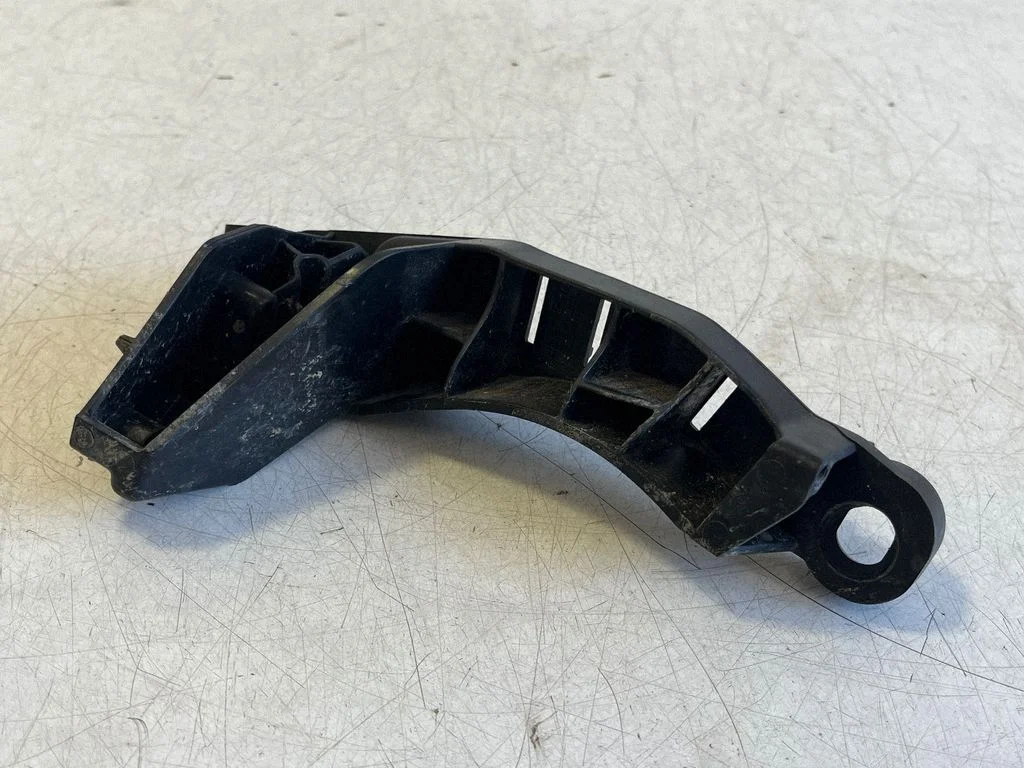 Front bumper mounting bracket 81A807183A – Audi SQ2 GA (2017-)