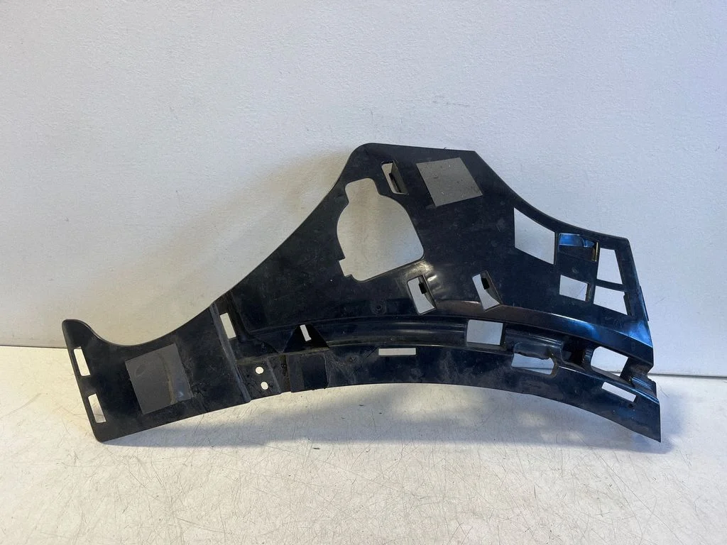 Front bumper mounting bracket A2478855709