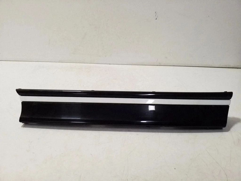 Front bumper splitter molding 11A853719