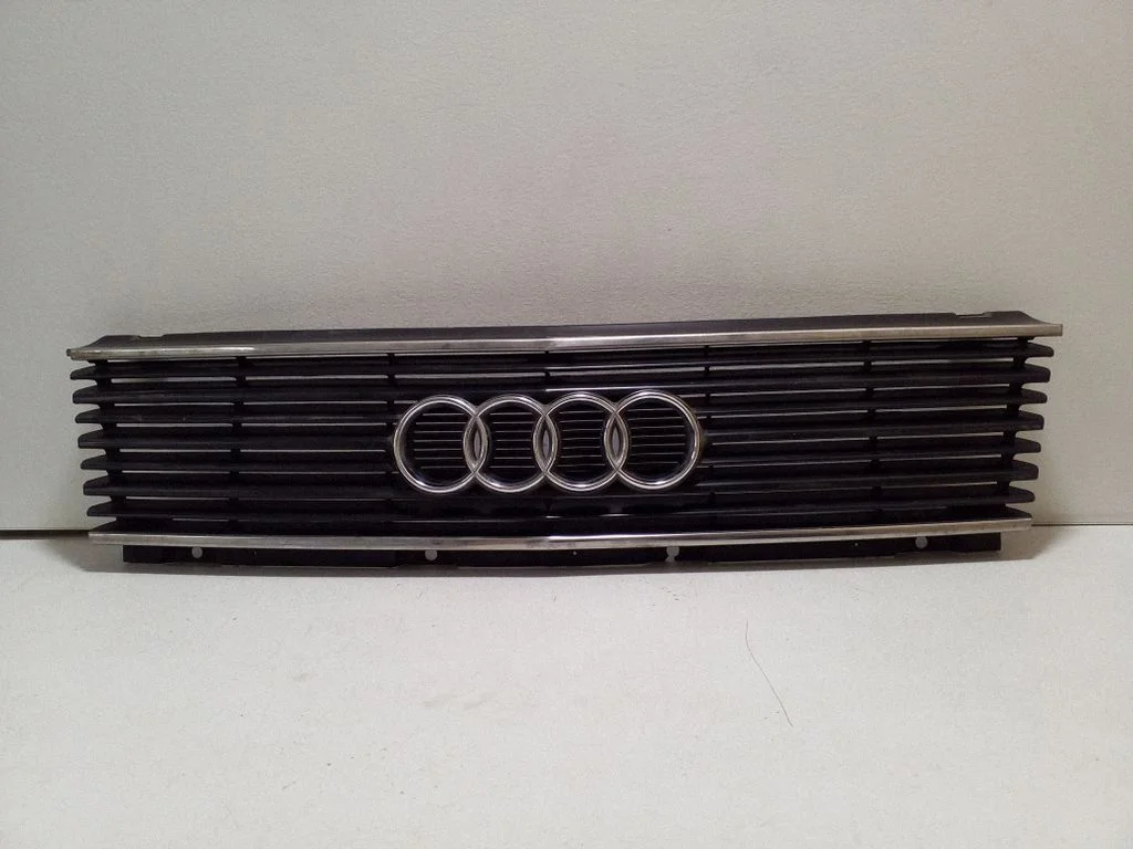 Atrapa górna (grill) 443853655A – Audi 100 200 5000 C3 (1982-1991)