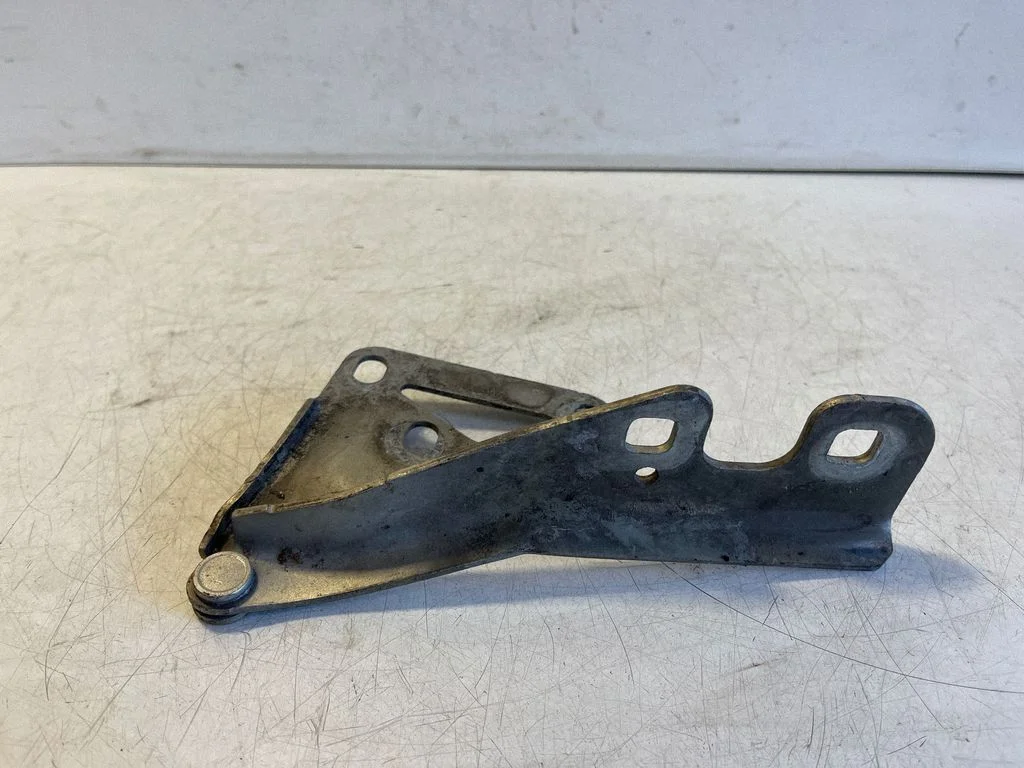 Engine bonnet/hood hinges 13195721 – Opel Astra H (2004-2012)