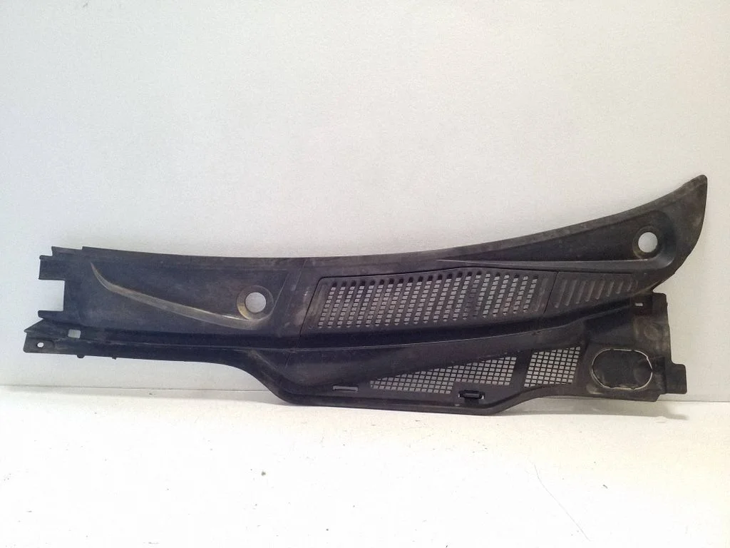 Wiper trim 7700834097 – Renault Megane I (1995-2002)