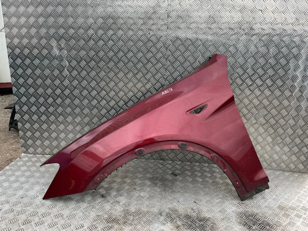 Fender – left
