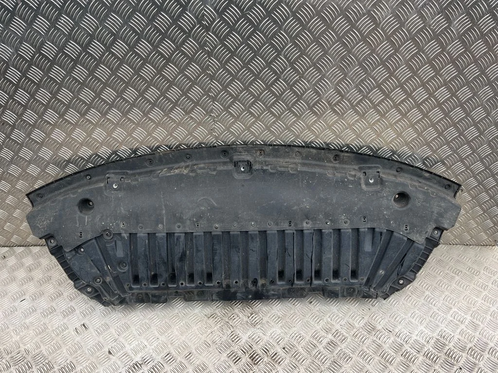 Engine splash shield/under tray A2935200300