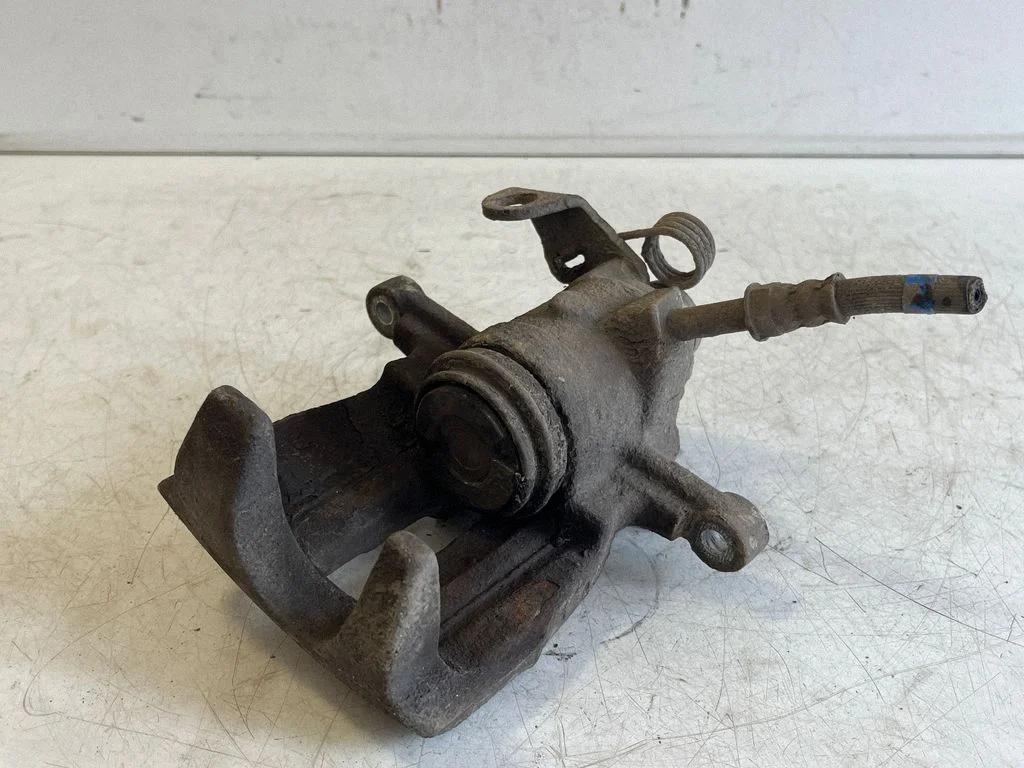 Tagumine pidurisadul 860767