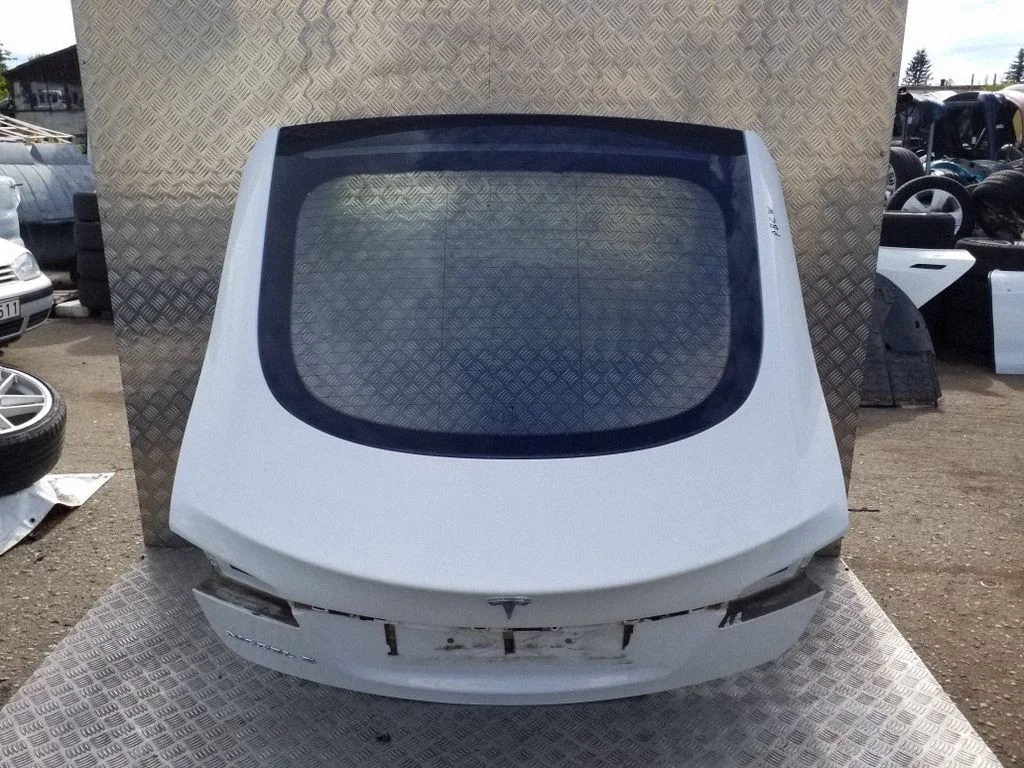 Tailgate/trunk/boot lid – Tesla Model S (2012-)