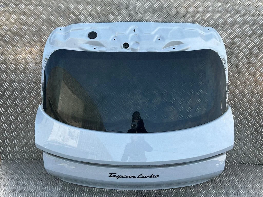 Tailgate/trunk/boot lid