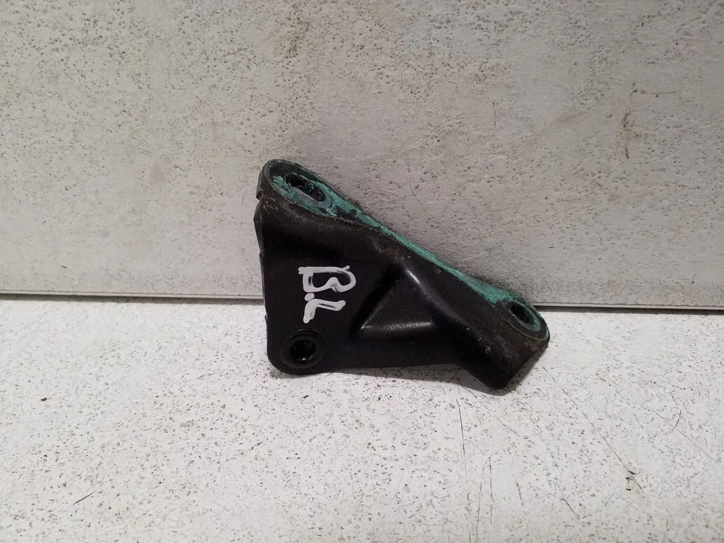 Kronšteinas amortizatorius tvirtinimo
