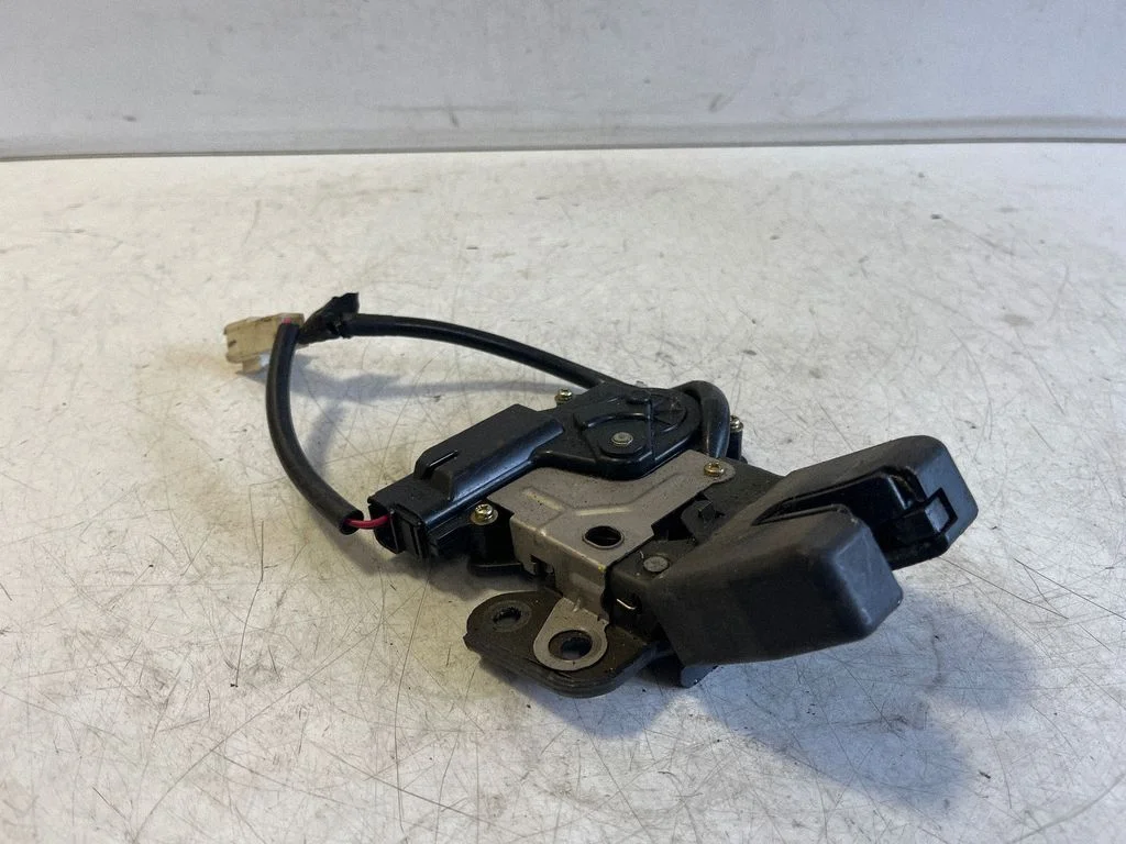 Tailgate/trunk/boot lock/catch/latch