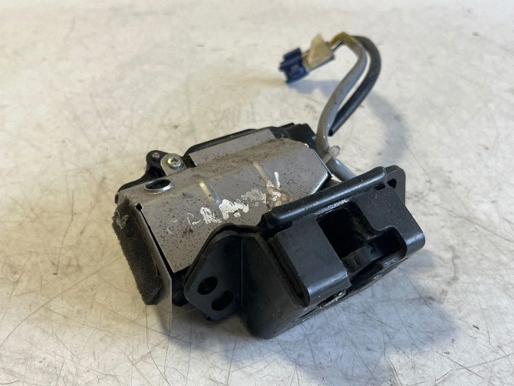Tailgate/trunk/boot lock/catch/latch