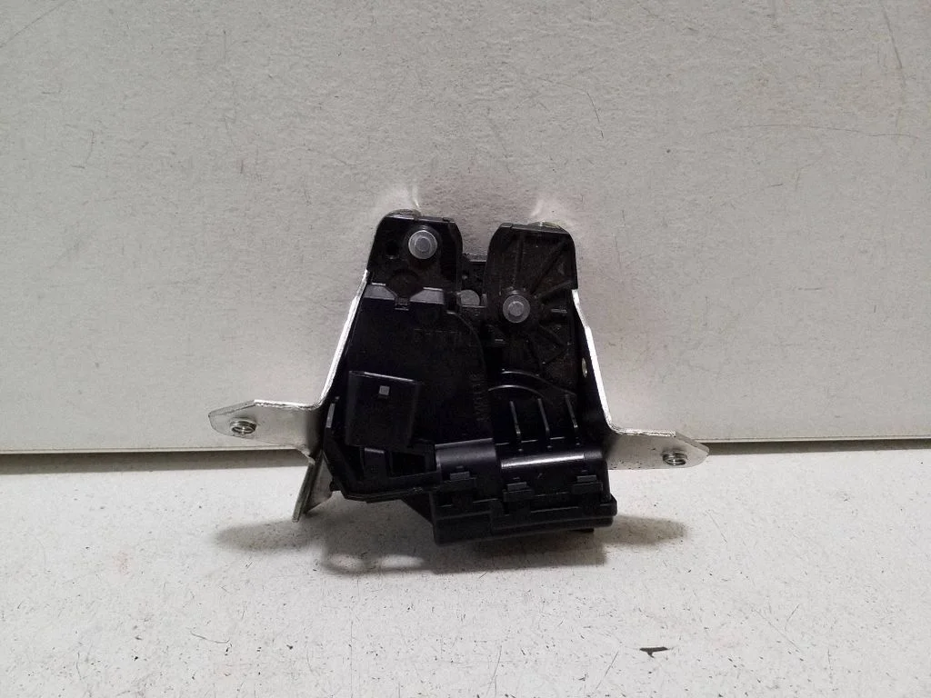 Tailgate/trunk/boot lock/catch/latch A0997400600