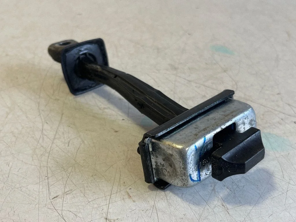 Front door check strap stopper – BMW X3 F25 (2010-2017)
