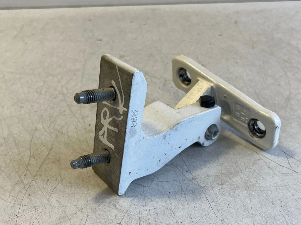 Front door upper hinge HX253B1