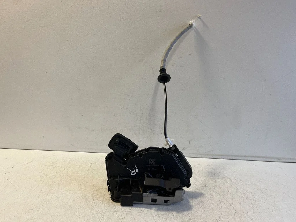 Esiukse lukk 5TB837016D – Skoda Fabia Mk4 (6VA) (2021-)