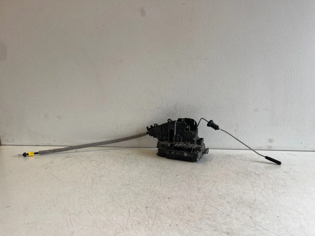 Front door lock A2220063999