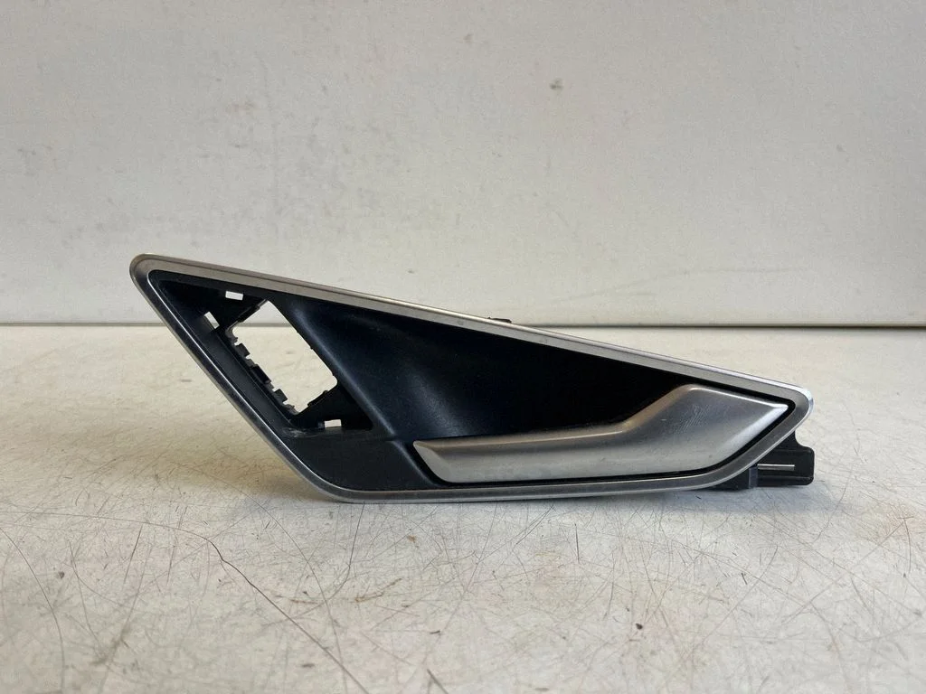 Front door interior handle 81A837020A – Audi SQ2 GA (2017-)