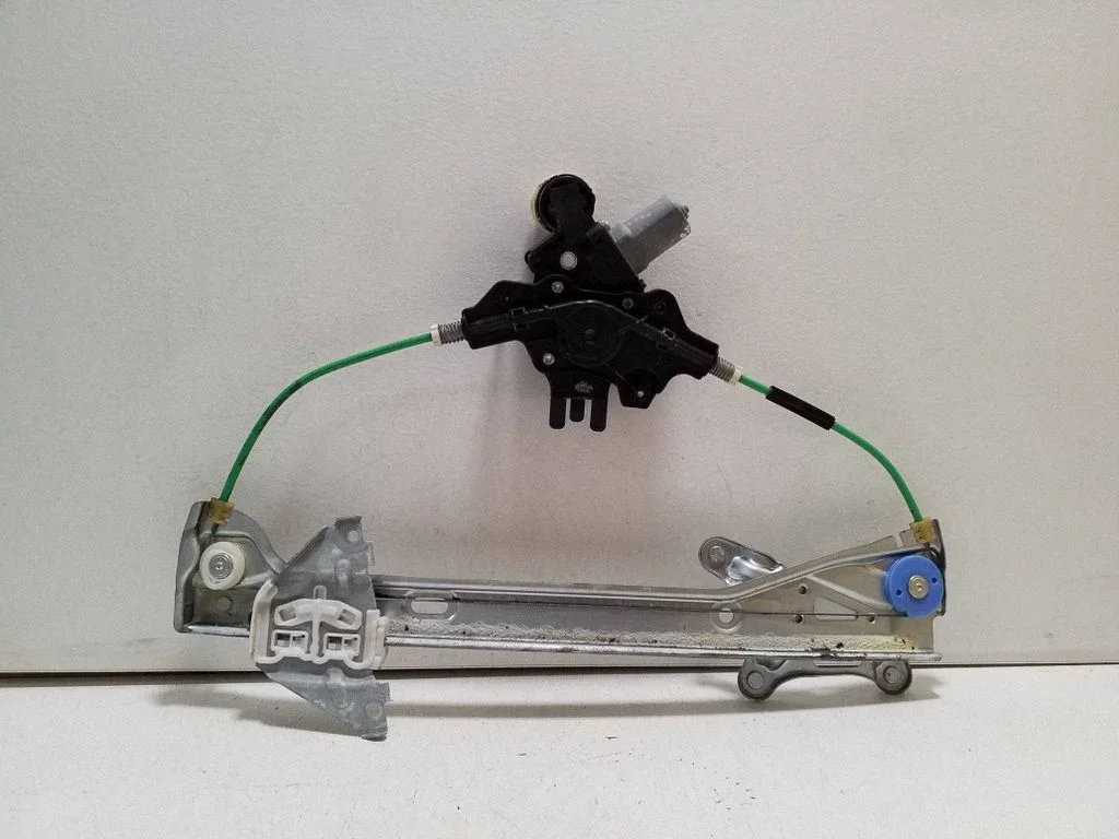 Front door window regulator with motor 553421104