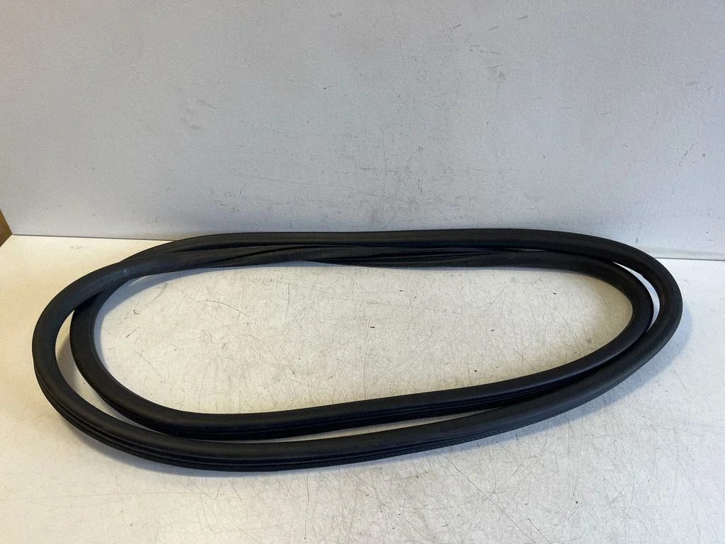Esiukse tihend (kere pool) – Porsche Cayenne (92A) (2010-2017)
