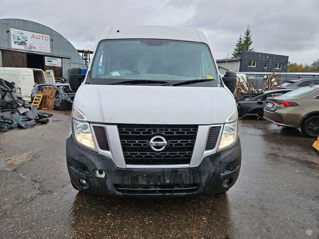 Nissan NV400