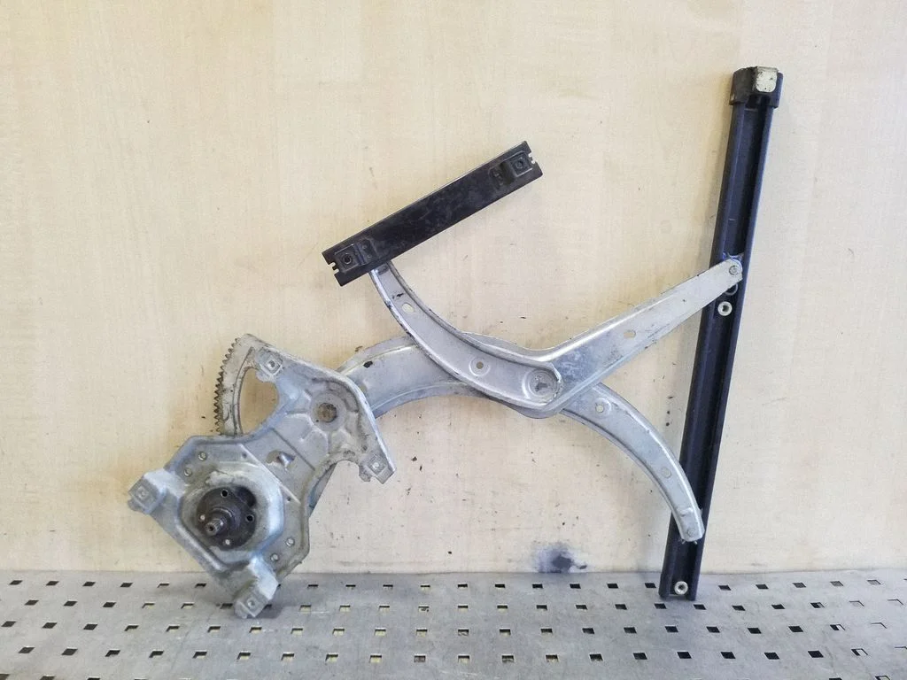 Front door manual window regulator 3A0837402A – Volkswagen Passat B4 (1994-1996)