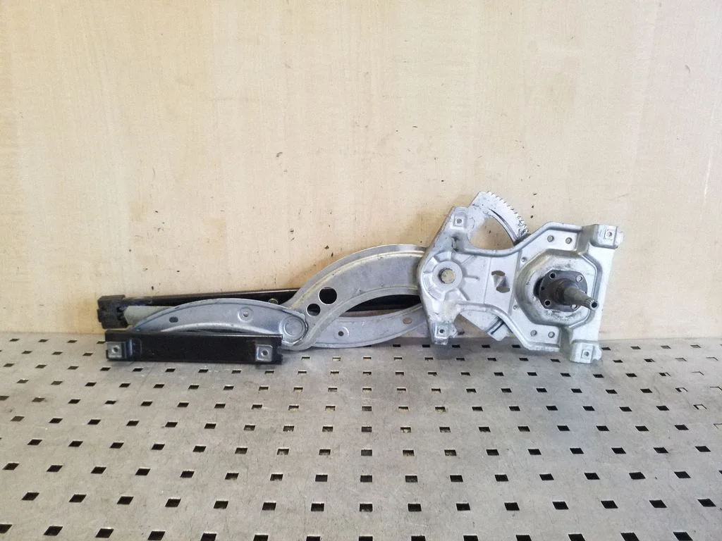 Front door manual window regulator 3A0837401A – Volkswagen Passat B4 (1994-1996)